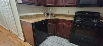 387 Liberty Ave, Unit 1 in Jersey City, NJ - Building Photo