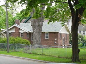 2230 Cole Ave SE in Minneapolis, MN - Building Photo - Building Photo