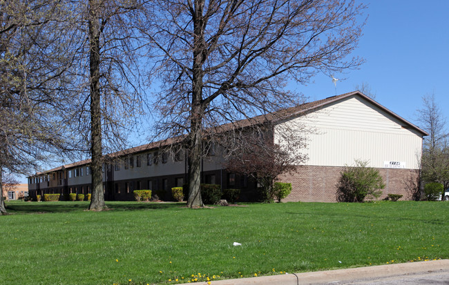 Michigan Square Apartments in Ashtabula, OH - Foto de edificio - Building Photo