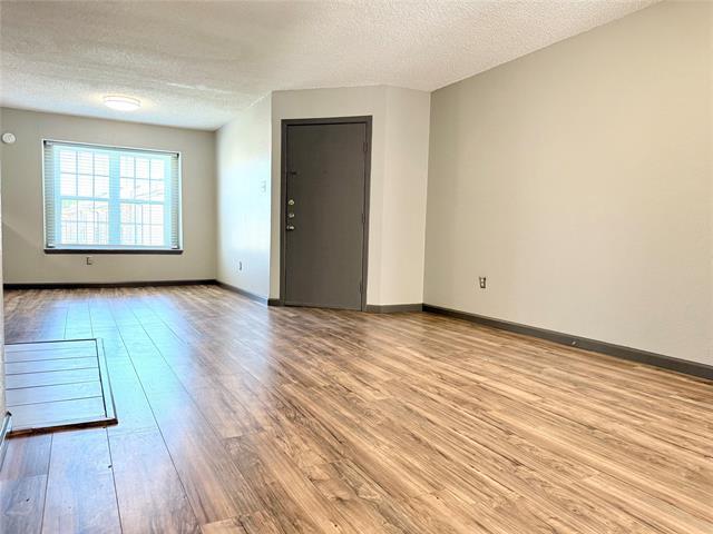 12484 Abrams Rd in Dallas, TX - Building Photo - Building Photo