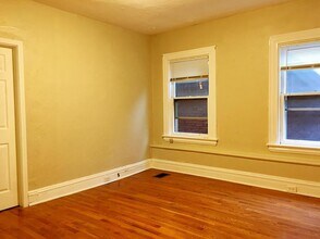 703 Ivy St, Unit 3 in Pittsburgh, PA - Foto de edificio - Building Photo