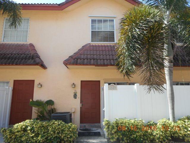 2429 NE 14th Street Cswy in Pompano Beach, FL - Building Photo
