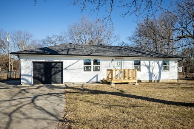 property at 122 Willa Ln