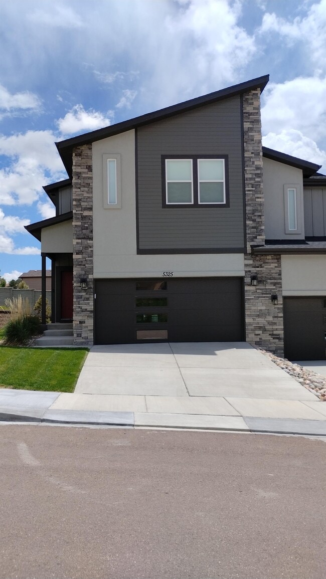 property at 5325 Sky Top Ln