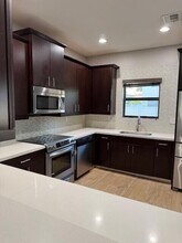 835 NE 191st St in Miami, FL - Building Photo - Building Photo