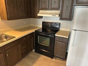 3031 Medina St in Irving, TX - Building Photo - Building Photo