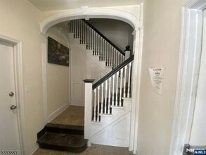 29 High St, Unit 1L in West Orange, NJ - Foto de edificio - Building Photo