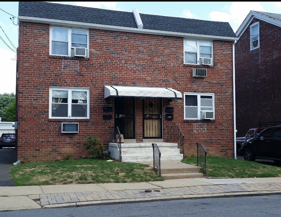 7421 - 7423 Bingham St in Philadelphia, PA - Building Photo