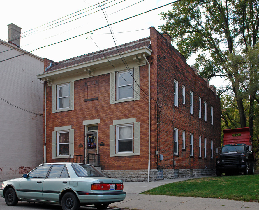 843-845 Findlay St in Cincinnati, OH - Building Photo