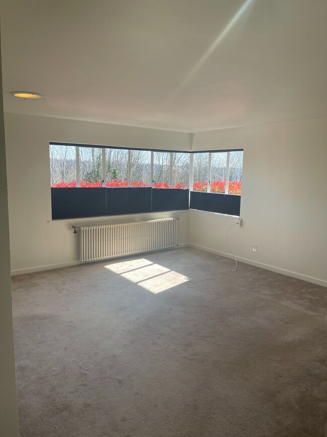 1800 Taylor Ave N in Seattle, WA - Building Photo - Building Photo