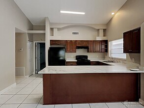 1317 Hatch Pl in Valrico, FL - Building Photo - Building Photo