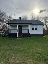 892 Bartlett Rd in Harborcreek, PA - Building Photo