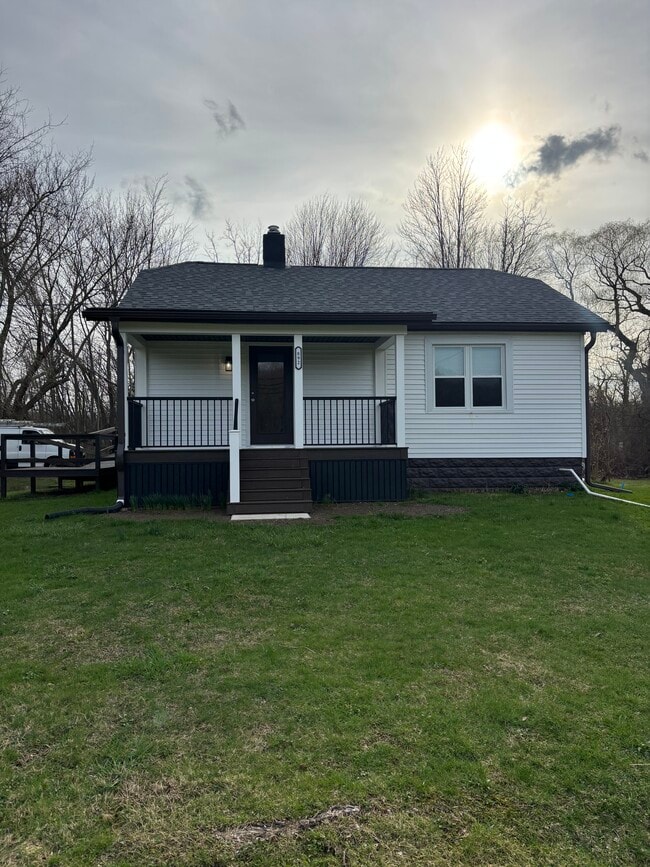 property at 892 Bartlett Rd