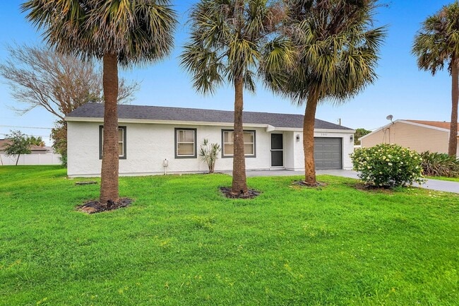 property at 2937 SE Ironton Ave