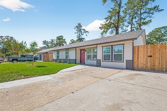 10531 Royal Oaks Dr in Houston, TX - Foto de edificio - Building Photo