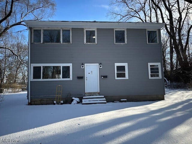 218 Barder Ave-Unit -216 in Akron, OH - Foto de edificio
