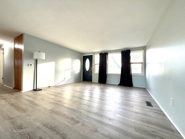 2626 Corvalis Ave in Fort Wayne, IN - Building Photo - Building Photo