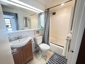 1050 Kinau St, Unit 506 in Honolulu, HI - Building Photo - Building Photo