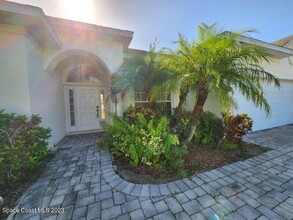 1360 Tamango Dr in West Melbourne, FL - Building Photo - Building Photo