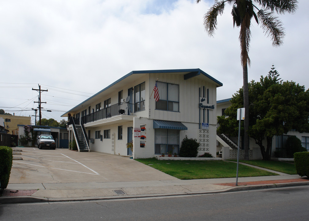 Baywalk Apartments in San Diego, CA - Building Photo