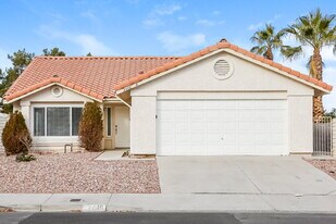 2446 Millcroft Dr in Henderson, NV - Building Photo
