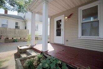 115 Taylor St in Waltham, MA - Building Photo - Building Photo