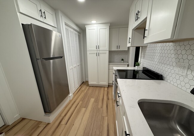 717 Asbury Ave, Unit 3rd Floor in Ocean City, NJ - Building Photo - Building Photo