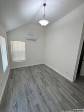 261 Blackfoot Trail in Bandera, TX - Building Photo - Building Photo