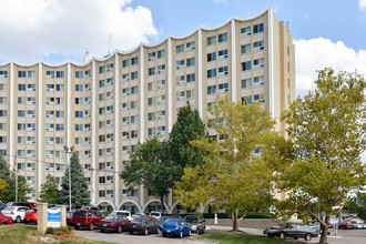 The Lakewoods Apartments in Dayton, OH - Building Photo - Building Photo