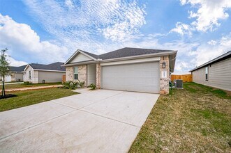 31038 Brightwell Bnd in Fulshear, TX - Building Photo - Building Photo