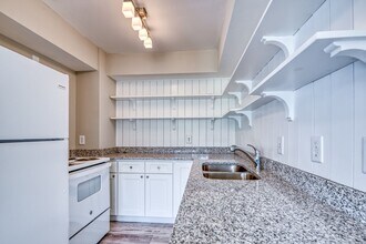 39 Roberts Rd in Hampstead, NC - Building Photo - Building Photo