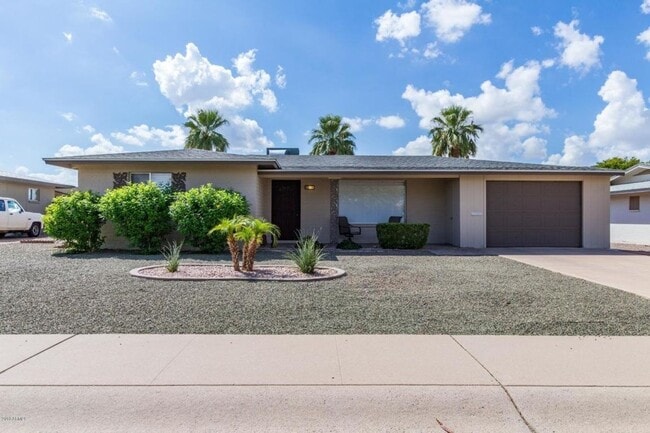 property at 5515 E Duncan St