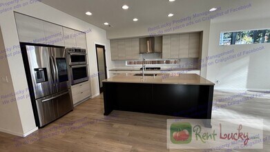 16306 27th St Ct E in Bonney Lake, WA - Building Photo - Building Photo