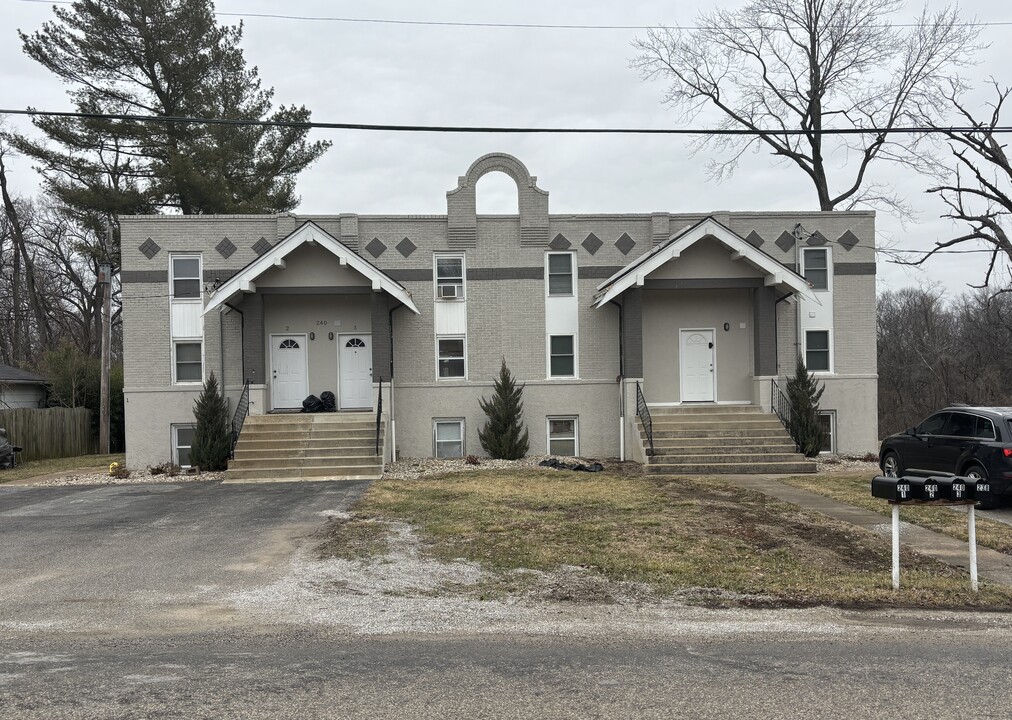 240 W School St, Unit 1 in Fairview Heights, IL - Building Photo