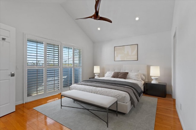 5324 Kester Ave in Los Angeles, CA - Building Photo - Building Photo