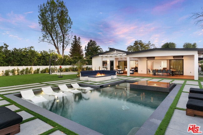 property at 23283 Erwin St