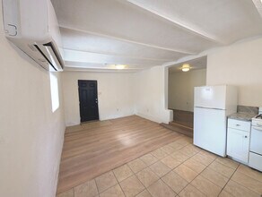 1203 Barelas St SW, Unit B in Albuquerque, NM - Building Photo - Building Photo