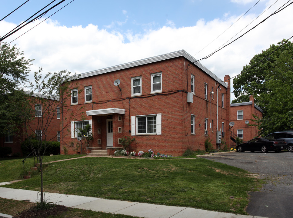 7811 Lockney Ave in Takoma Park, MD - Building Photo