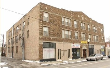 Pangea Chatham Apartments in Chicago, IL - Building Photo - Building Photo