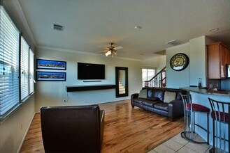 3205 Victorian Manor Ln in Houston, TX - Building Photo - Building Photo