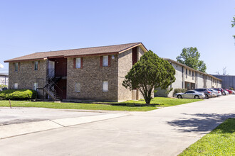 Willowbend Apartments in Conroe, TX - Foto de edificio - Building Photo