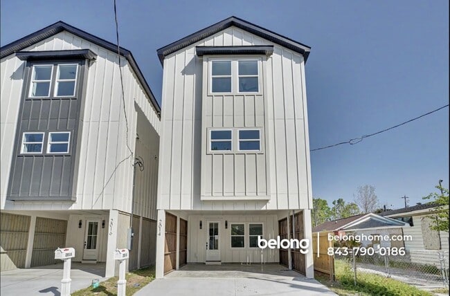 property at 2014 Comstock Ave