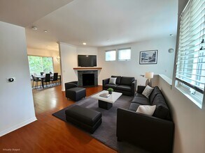 1827 16th St in Santa Monica, CA - Building Photo - Building Photo
