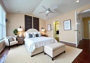 214 Manahan Ct in East Brunswick, NJ - Building Photo - Building Photo