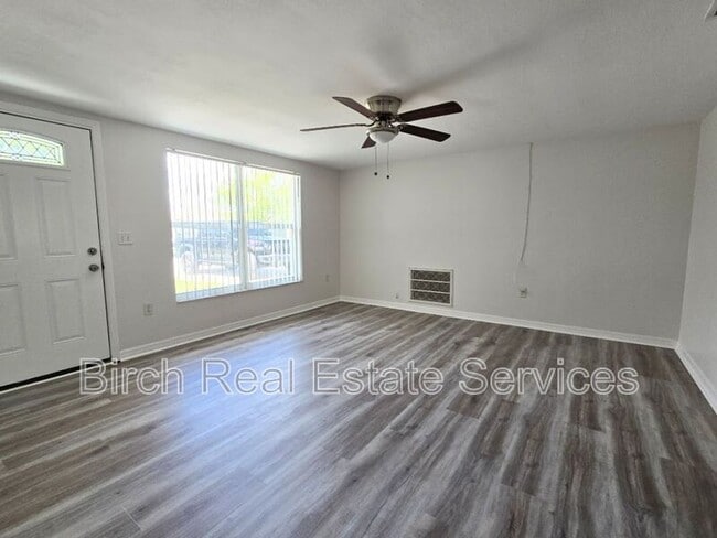 7904 Ironbark Dr in Port Richey, FL - Building Photo - Building Photo