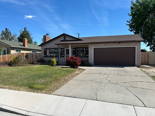 property at 940 Brentwood Dr