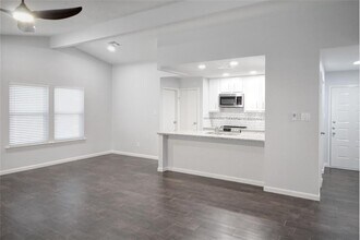 28 E Brookberry Ct in Spring, TX - Building Photo - Building Photo