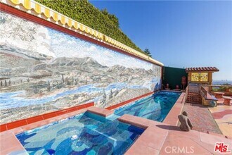 9170 Thrasher Ave in Los Angeles, CA - Building Photo - Building Photo