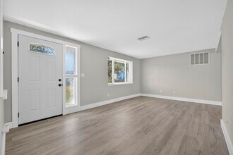 3624 Oakhurst Dr in Holiday, FL - Foto de edificio - Building Photo