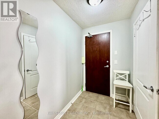 4080 Living Arts Dr in Mississauga, ON - Building Photo - Building Photo